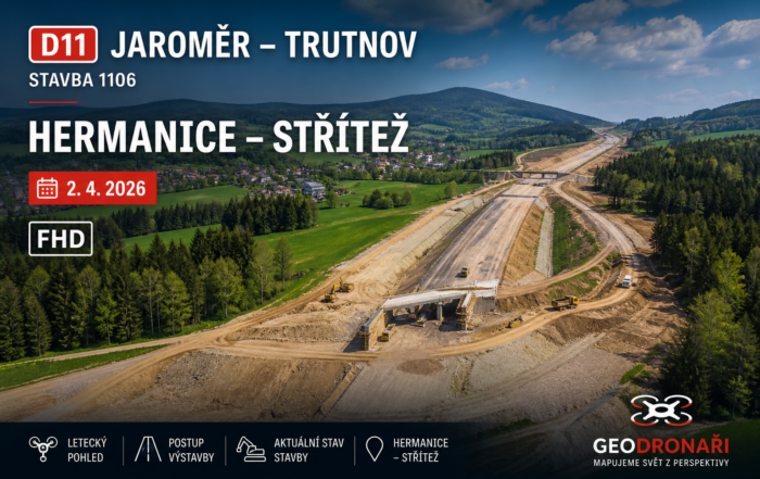 Letecký pohled na výstavbu dálnice D11 mezi Jaroměří a Trutnovem, úsek Hermantice–Střítež, stavba 1106